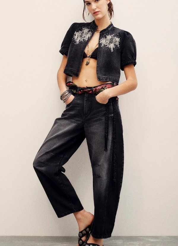 103 Jean Barrel Black