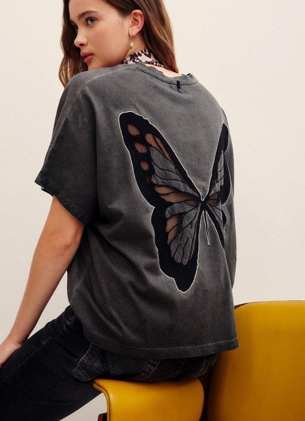 80 Remera Papillon