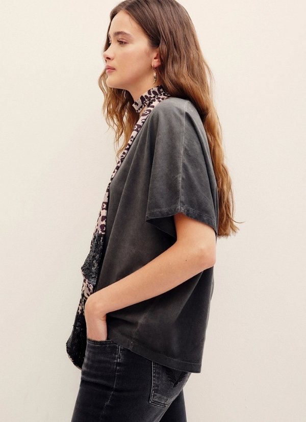 82 Remera Papillon